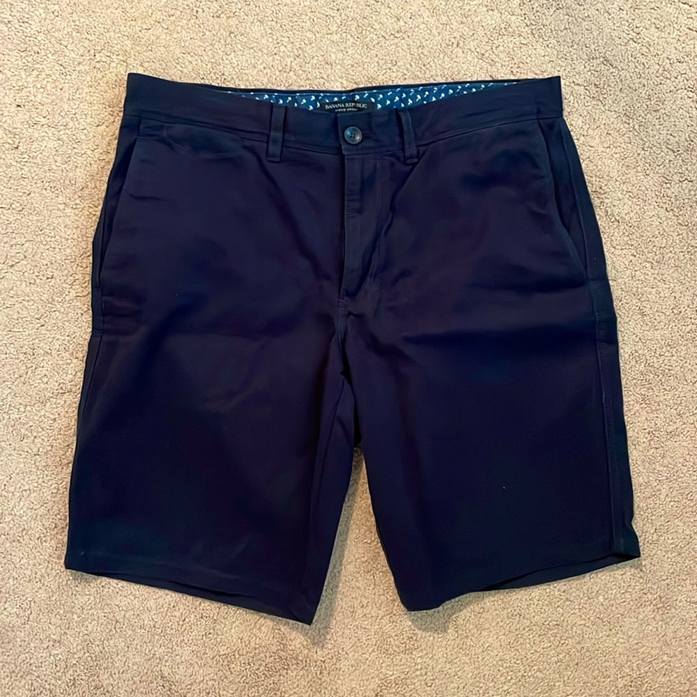 LAST CALL Men’s banana republic slim stretch shorts